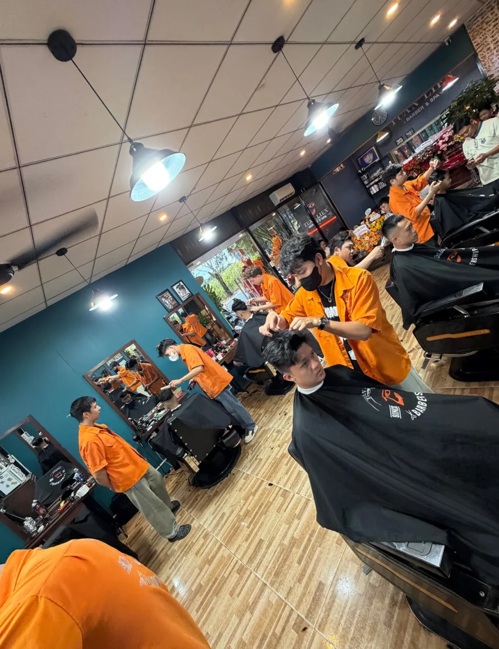 TLbarbershop 2